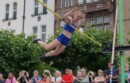 Große Bühne für den StabhochsprungRheinuferpromenade in Düsseldorf im Zeichen des Sports